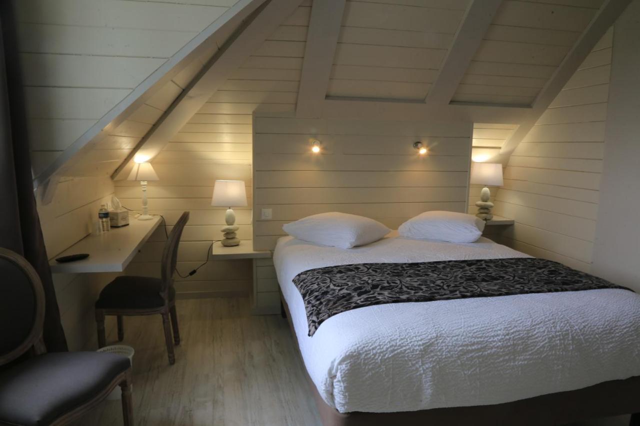 Hostellerie La Bruyere Chalvignac Exteriör bild