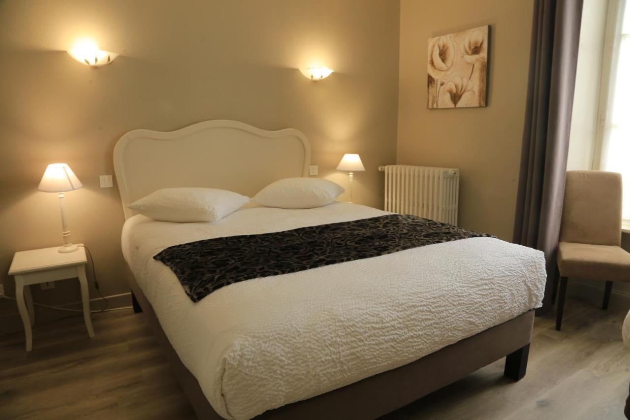 Hostellerie La Bruyere Chalvignac Exteriör bild