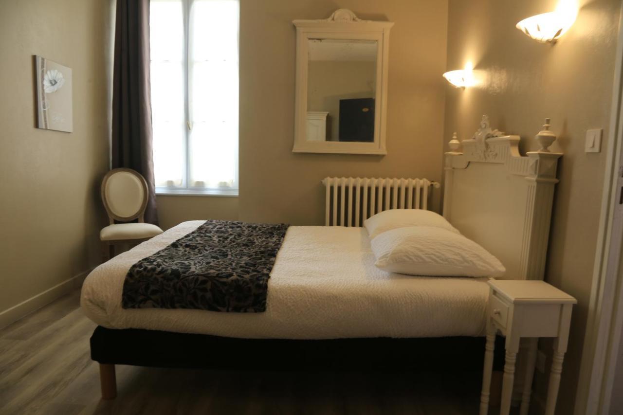 Hostellerie La Bruyere Chalvignac Exteriör bild